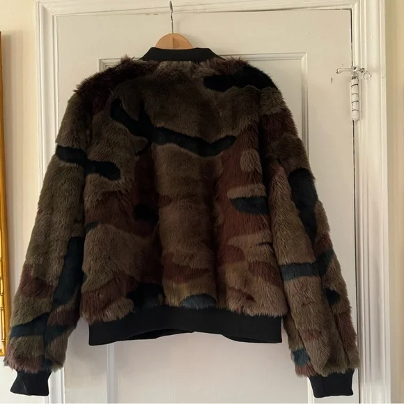 Anthropologie Marrakech Alyssa Green Camo Faux Fur Bomber Jacket - Picture 4 of 12